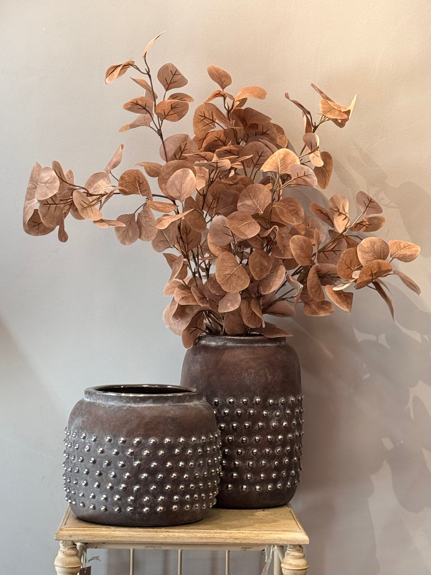 Jarrón Cerámica Gris con Relieve