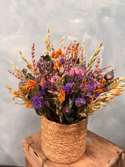 Cesto mediano de flores secas y preservadas · Personalizable