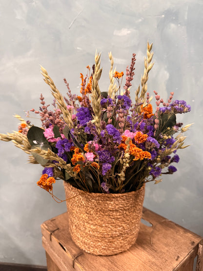 Cesto mediano de flores secas y preservadas · Personalizable