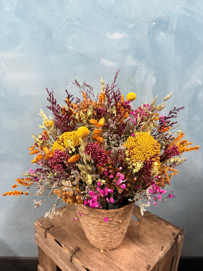 Cesto pequeño de flores secas y preservadas · Personalizable